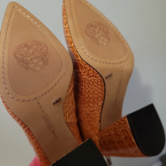 Vince Camuto Benedie Patent Leather Ankle Booties , brand new  Size 6.5 - Picture 4 of 7